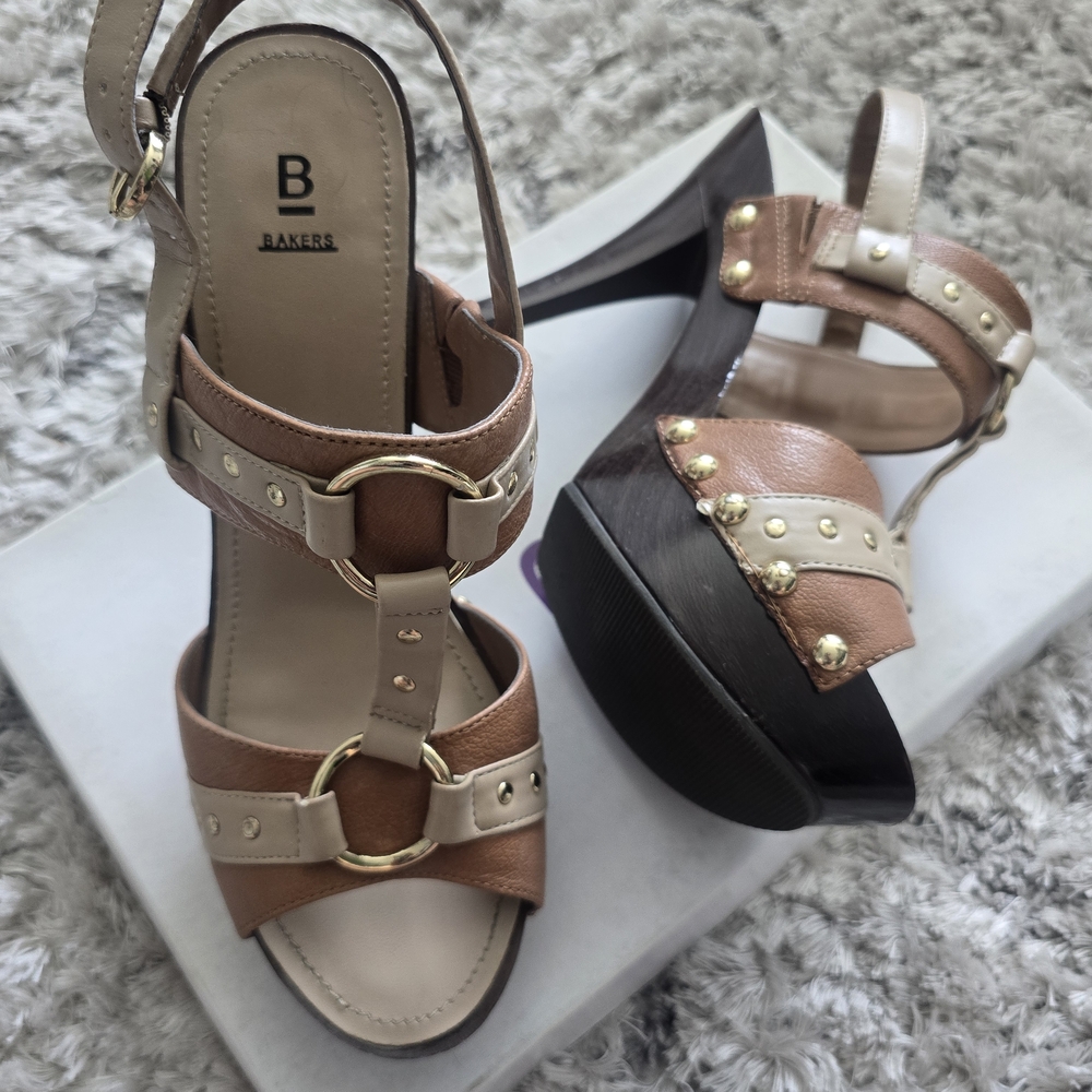 Bakers Women's Tan and Cream Platform Sandals